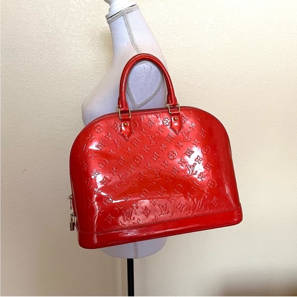 Authentic Louis Vuitton Alma Vernis GM - Picture 6 of 16